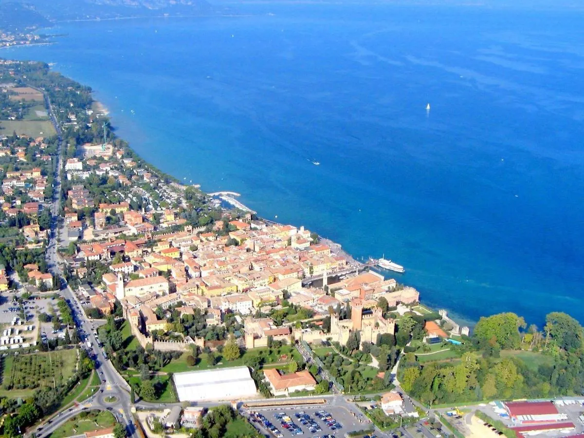 Holiday Home With Nicely Decorated Interior Near Lake Garda Lazise