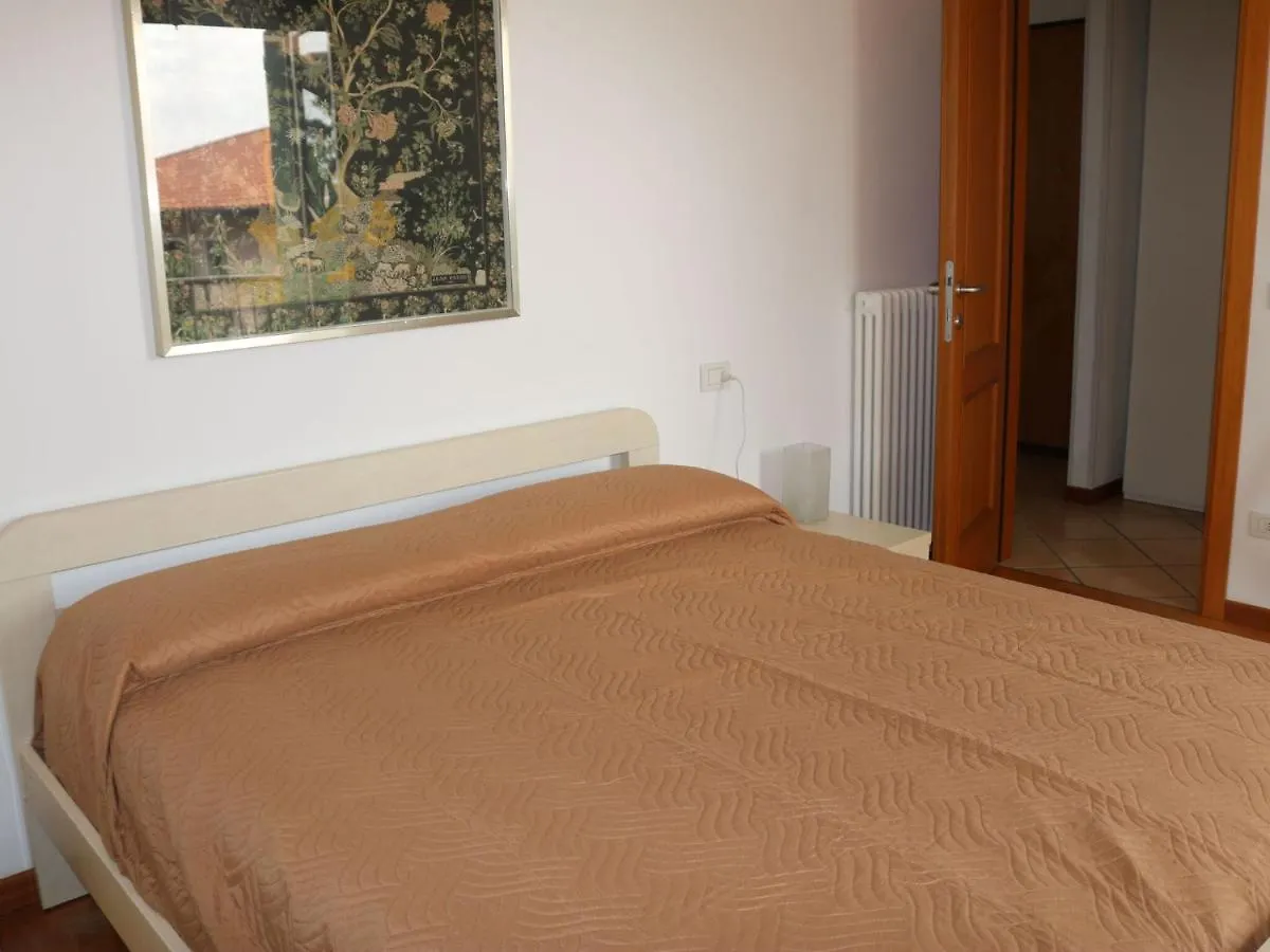 Holiday Home With Nicely Decorated Interior Near Lake Garda Lazise 0*,