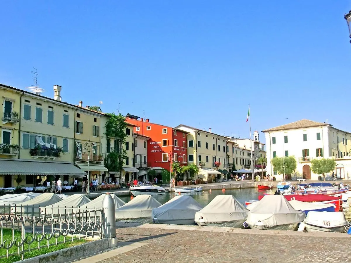 Holiday Home With Nicely Decorated Interior Near Lake Garda Lazise