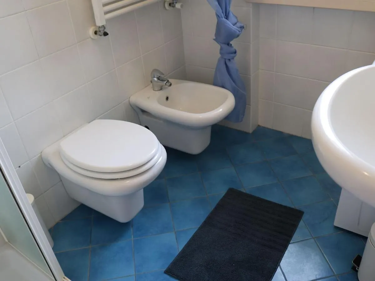 Holiday Home With Nicely Decorated Interior Near Lake Garda Lazise