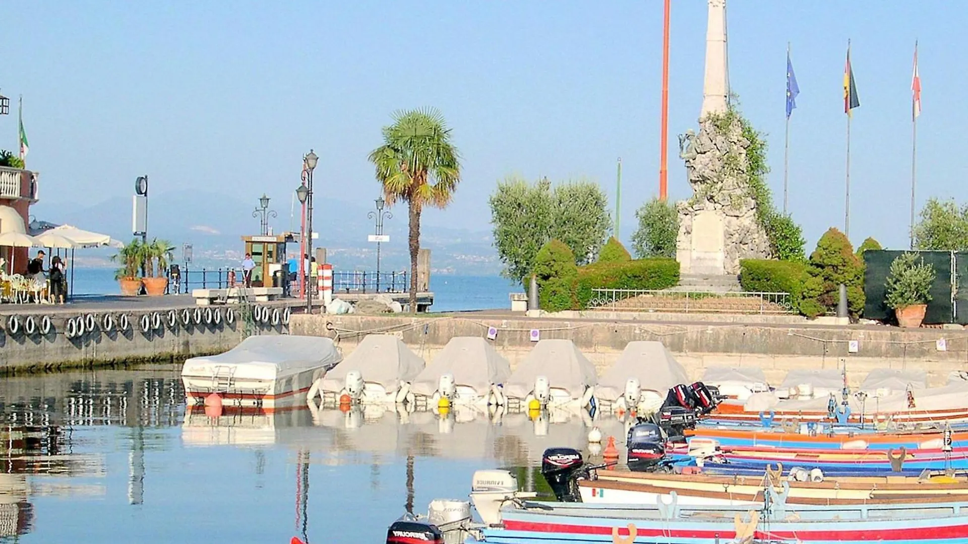 Holiday Home With Nicely Decorated Interior Near Lake Garda Lazise Italy