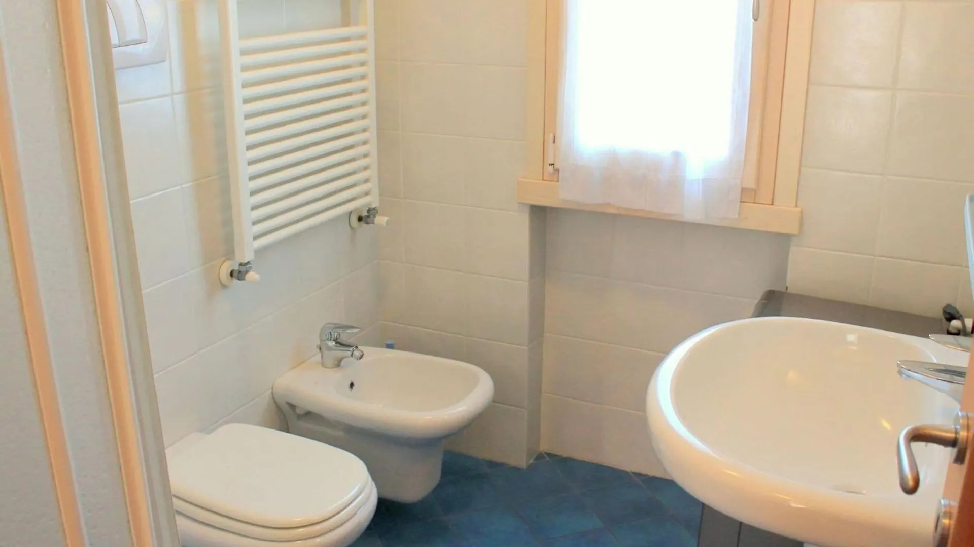 Holiday Home With Nicely Decorated Interior Near Lake Garda Lazise Italy