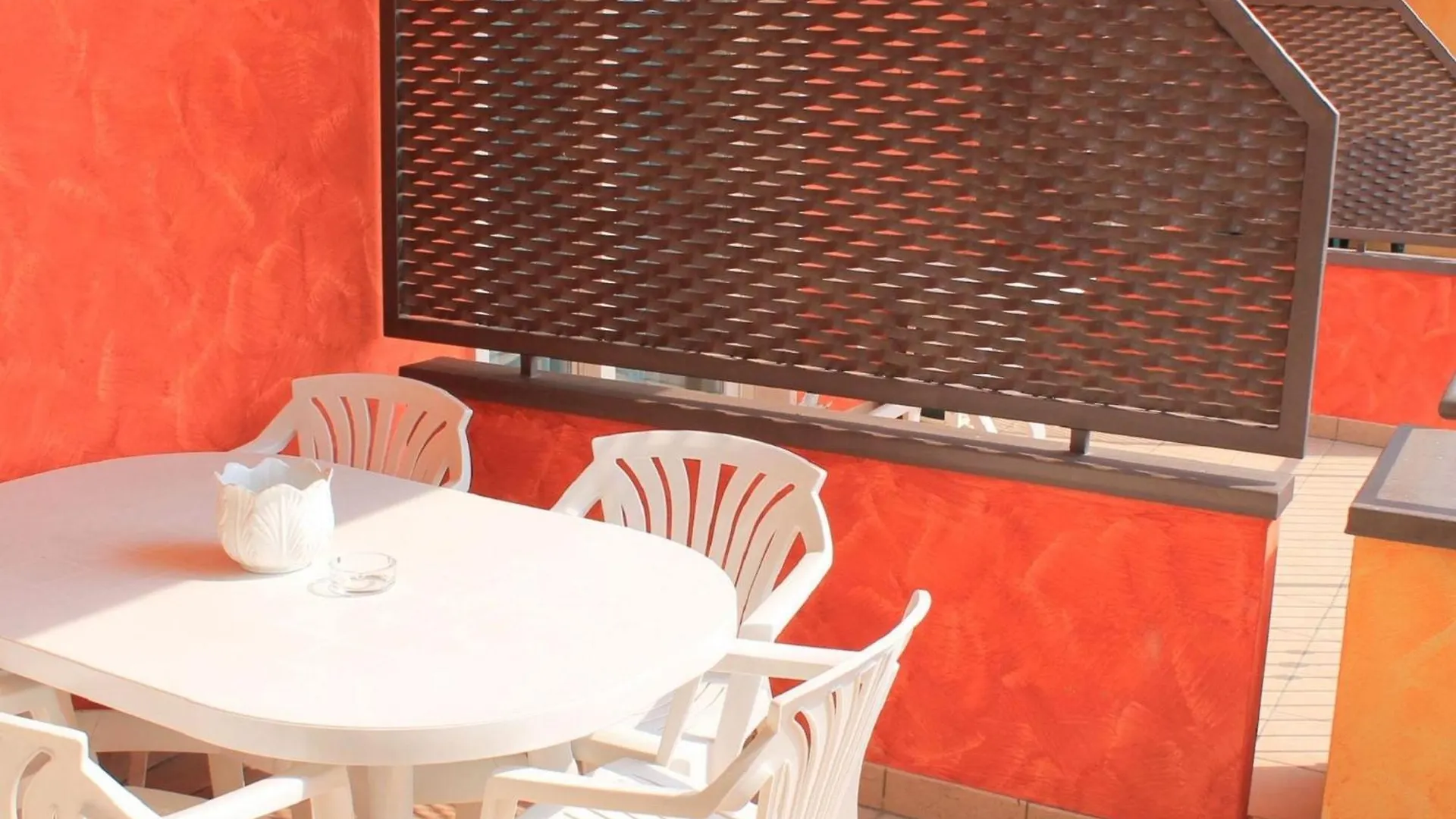 Holiday Home With Nicely Decorated Interior Near Lake Garda Lazise