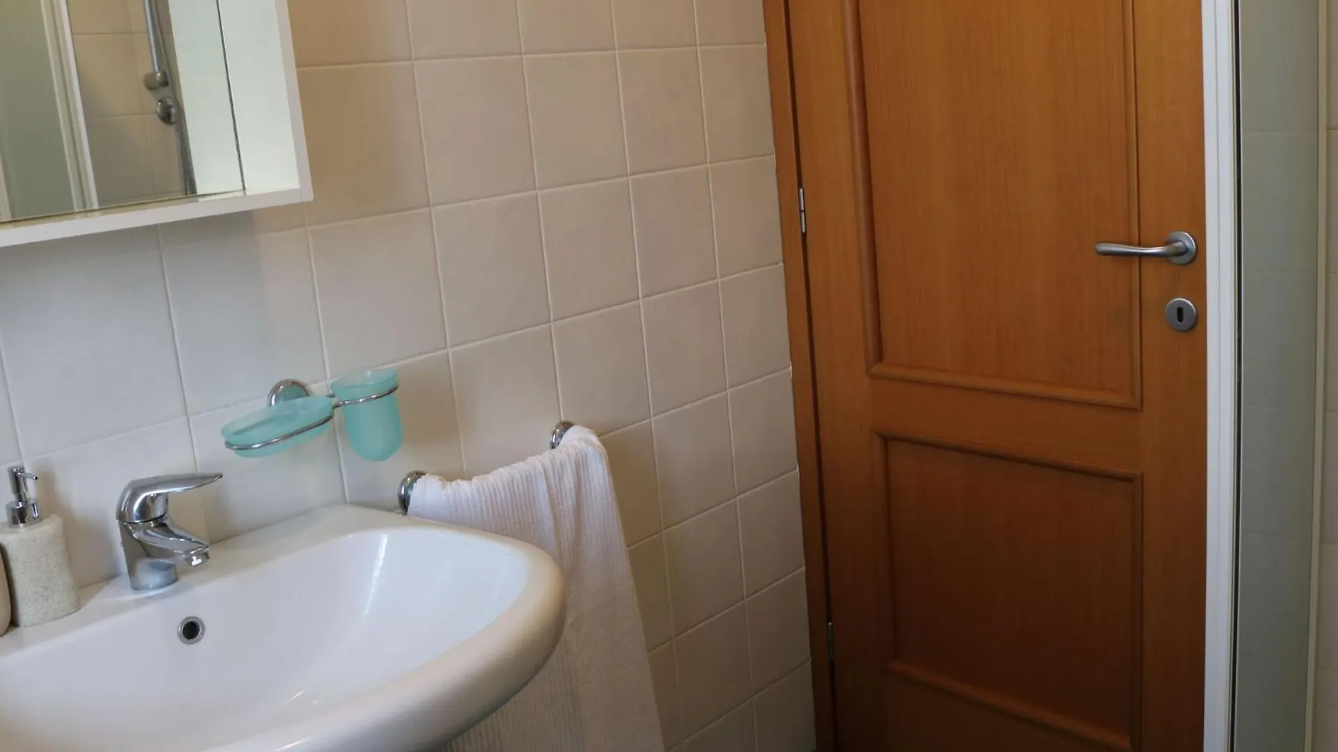 Holiday Home With Nicely Decorated Interior Near Lake Garda Lazise