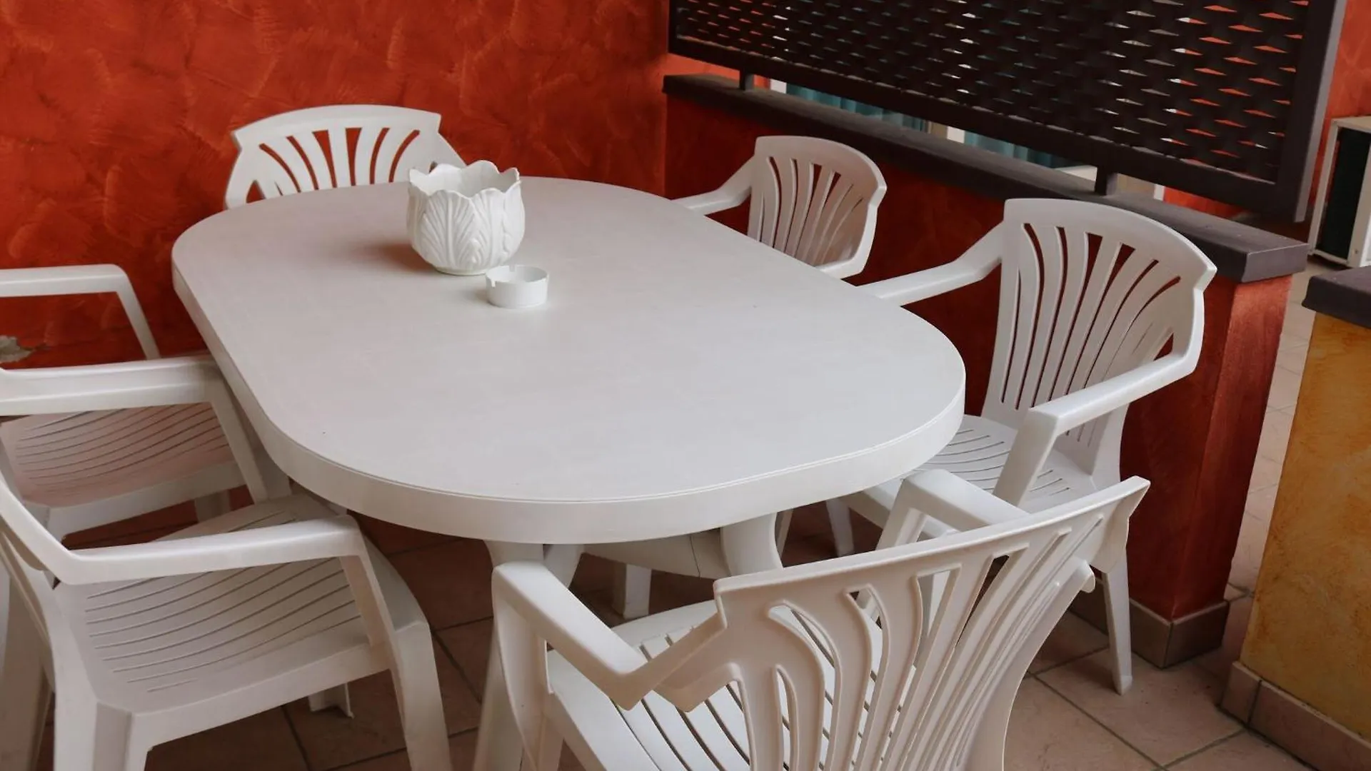 Holiday Home With Nicely Decorated Interior Near Lake Garda Lazise