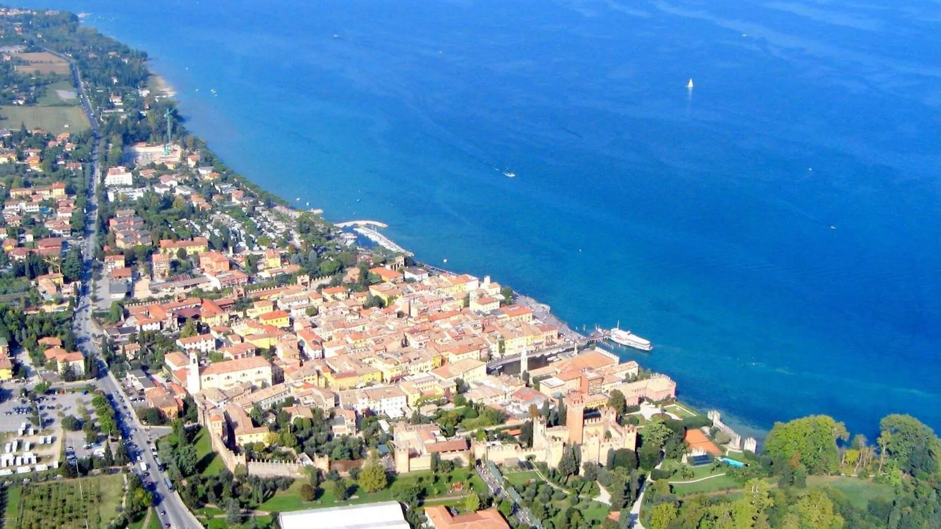 Holiday Home With Nicely Decorated Interior Near Lake Garda Lazise Italy
