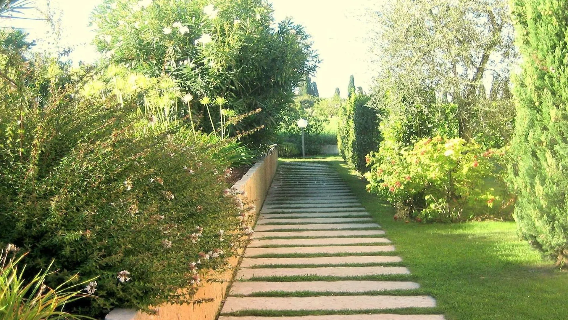 Holiday Home With Nicely Decorated Interior Near Lake Garda Lazise