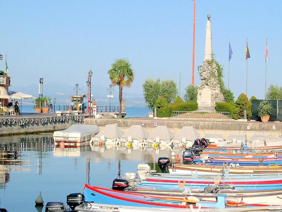 Holiday Home With Nicely Decorated Interior Near Lake Garda Lazise