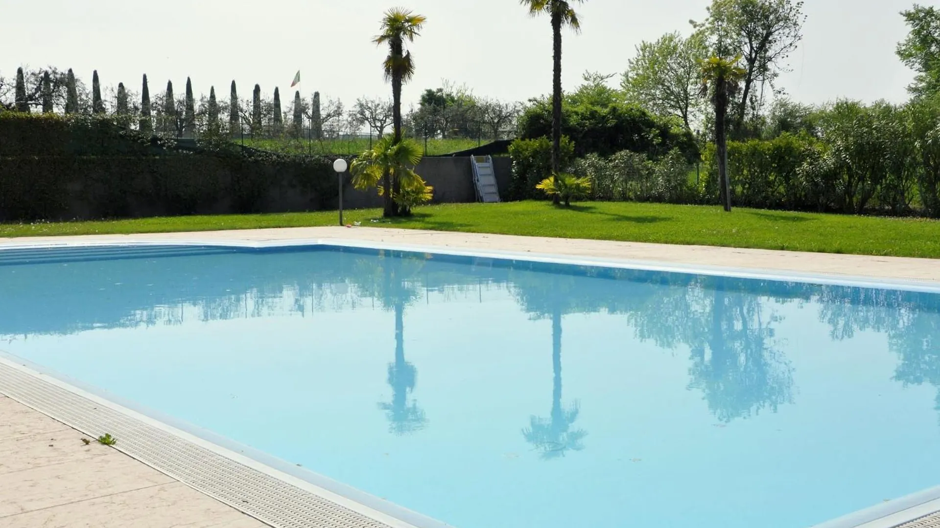 Holiday Home With Nicely Decorated Interior Near Lake Garda Lazise